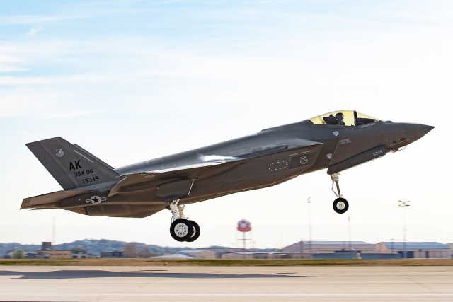 After Copying F-35's Stealth, China's J-20 Duplicating its Non-Stealth Features