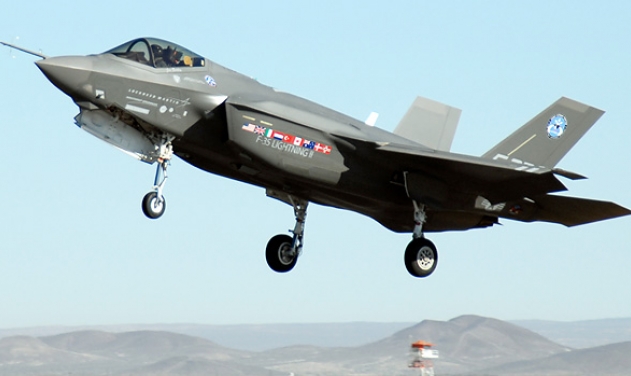 Lockheed to 'Roll-out' Turkish F-35 Fighter Jets, Delivery Uncertain