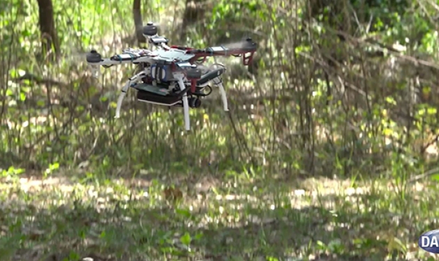 DARPA Flight Tests Fast, Lightweight Autonomous Quadcopter