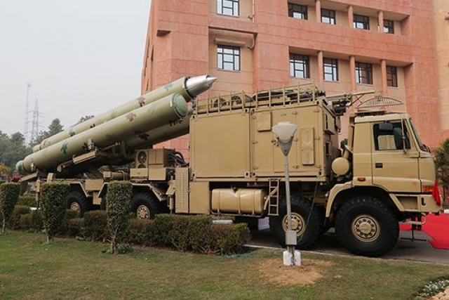 Small-Sized Craft Armed with 8 BrahMos Missiles Showcased at Army-2022 Forum 