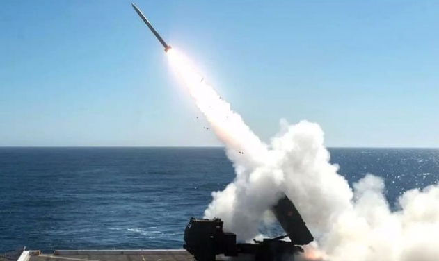 US Marines test-fire Land Artillery Rocket System from Amphibious Ship