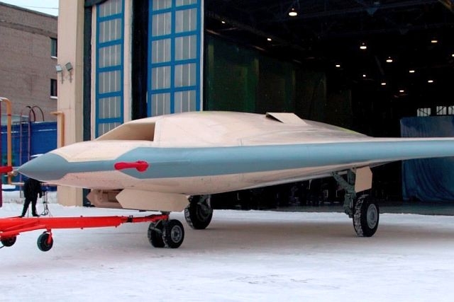Russia Rolls-out S-70 Okhotnik Drone Equipped with Flat Jet Nozzle