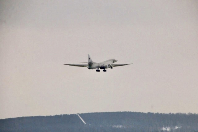 Modernized Tu-160M Bomber Completes Maiden Flight 