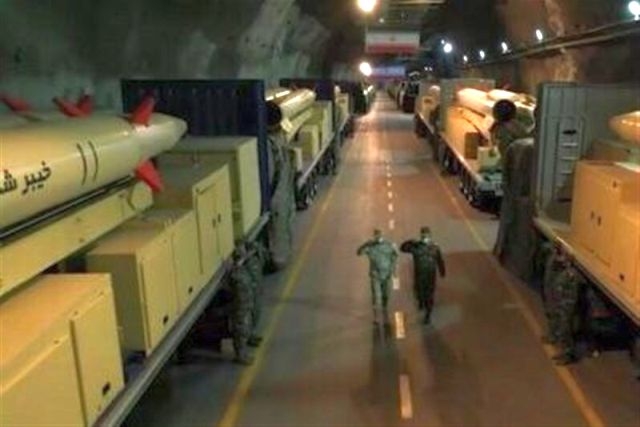 Iran Unveils 1450 Km Range Ballistic Missile