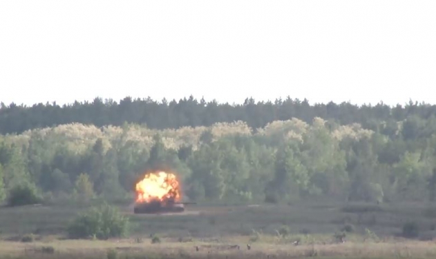 Ukrainian Troops Test-fire US-made Javelin Anti-tank Missile for First Time