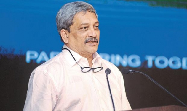 Defense Orders Worth $ 2.1 Billion Executed in 2015: Manohar Parrikar