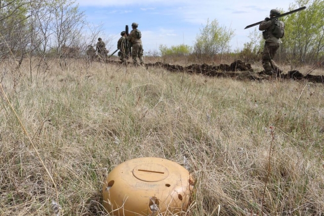 US Military Allowed to Lay Self-destruct Landmines