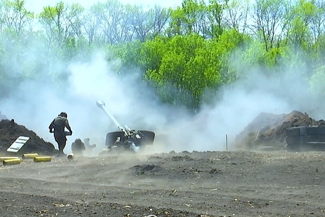 Battle of Russian, Western Artillery System Rages in Ukraine