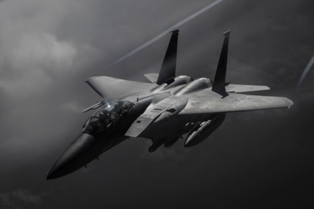 CAE Wins Warplanes Training Contract