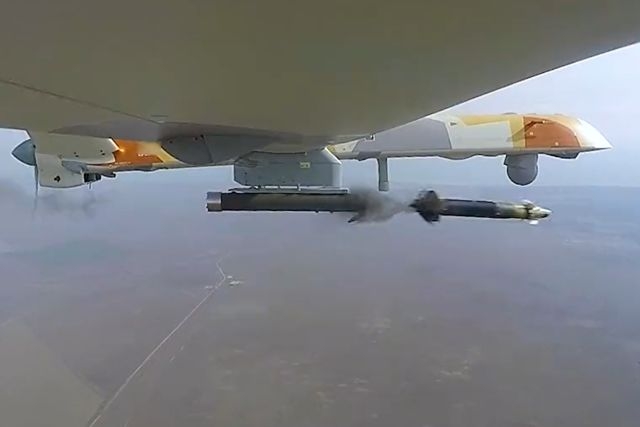 U.S.-made M777 Howitzers Destroyed in Russian Drone Strike in Ukraine