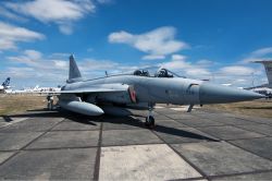 Malaysia Eyes Buying Pakistani JF-17 Fighter Aircraft