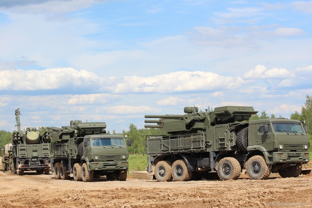 UAE Fortifies Dubai Airshow Site With Russian Pantsir Systems 