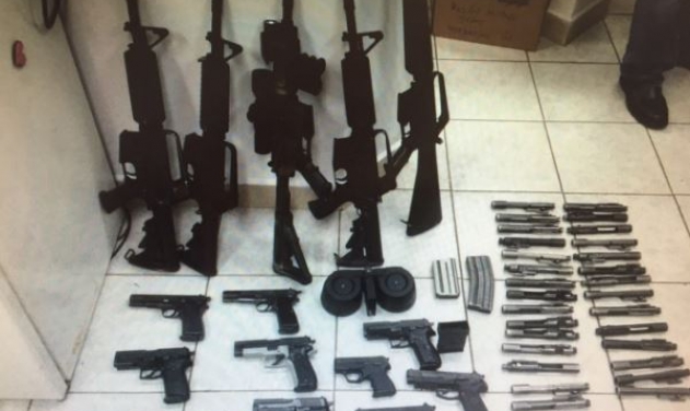 Israel Apprehends Two Suspects Smuggling 5 M-16 Rifles, 20 Handguns