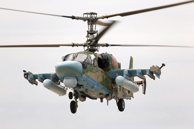 Aviation Watchers Stunned as Russian KA-52 Helicopter Flies with Damaged Tail