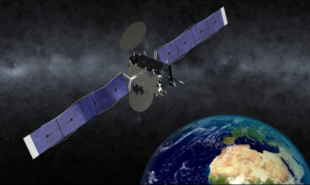 Raytheon, UK MoD Sign MoU on Small Military Satellites