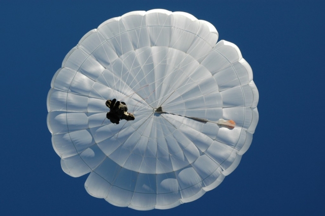 Rostec’s New Parachute to Allow Safe Landing of Personnel from 150m at Aircraft Speed of 180kmph