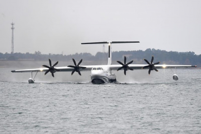 China’s AG600 Seaplane Completes First Sea-Based Test Flight