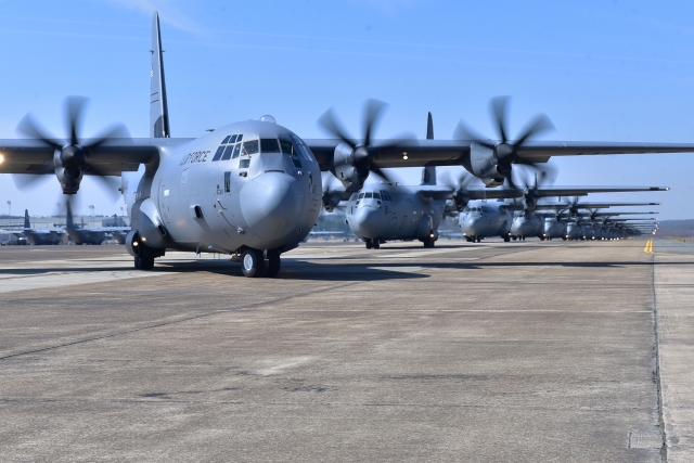 Airman falls from USAF C-130 While Training Over Gulf of Mexico: Reports 