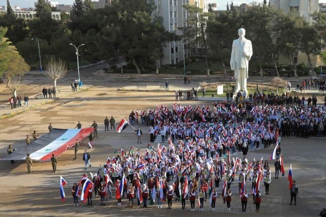 MiG Corp Employees Line up in 